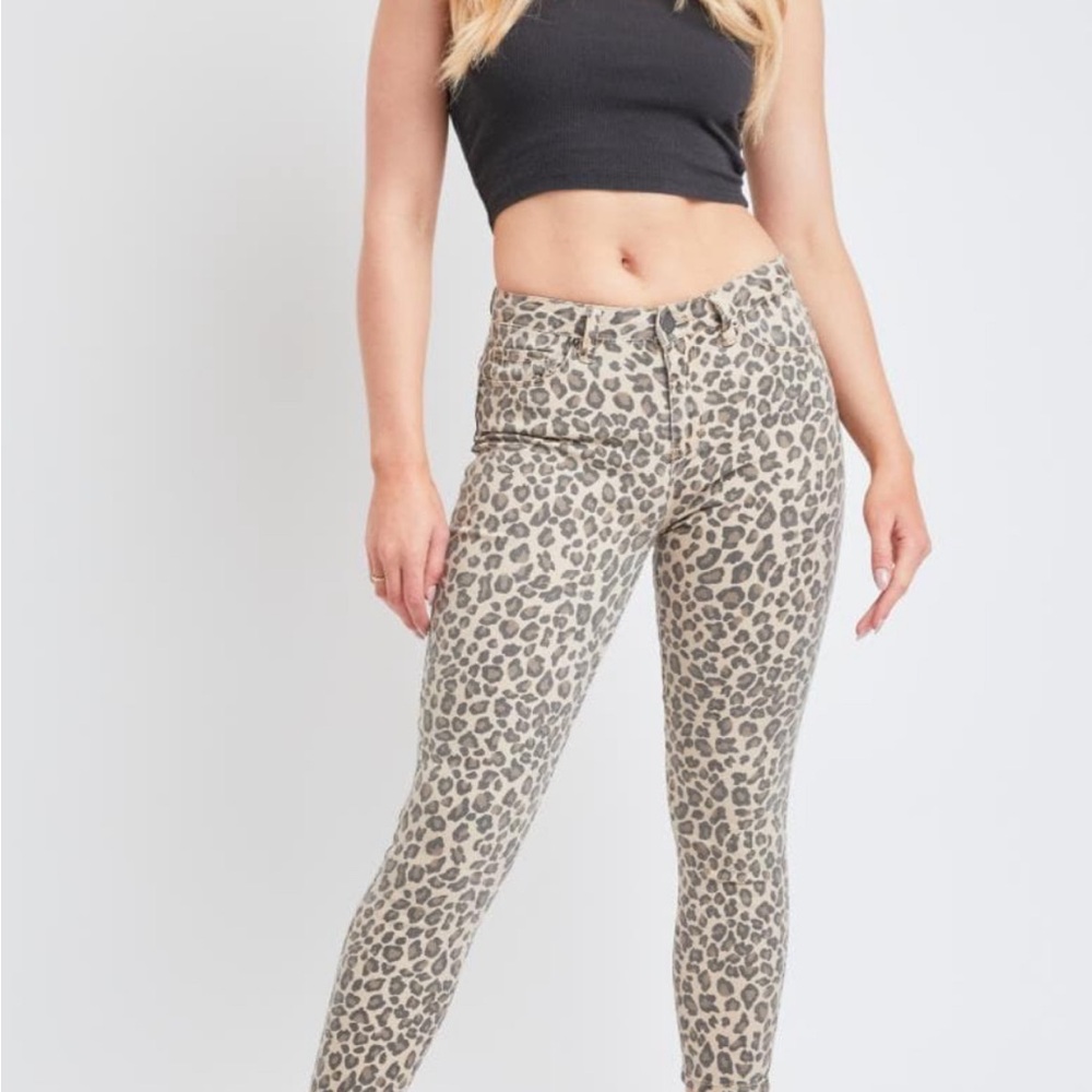 YMI Women’s Animal Print Straight Leg Copped Pant